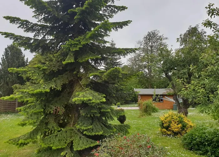 Stadtrand Wilhelmshaven Деревянный коттедж